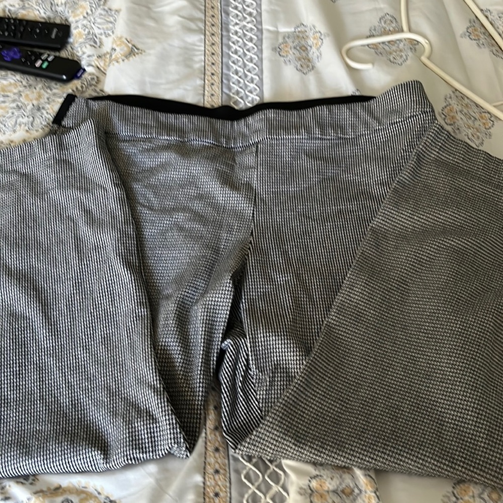 Pull on stretch pant